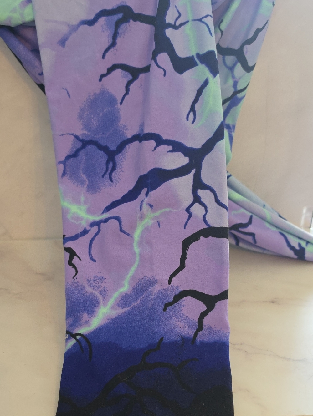 LuLaRoe Thunderstrike Haunt Limited Edition Leggings Size TC - Picture 3 of 6